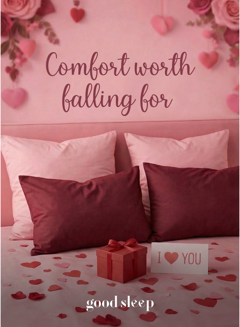 نوم جيد **طقم لحاف فاخر ثنائي اللون (6 قطع) – عنابي مخملي & وردي خدّي | مقاس كينج 220×240 سم | مايكروفايبر فائق النعومة، مقاوم للتجعد | إغلاق بسحّاب مخفي | صنع في دبي | 1 غطاء لحاف + 1 ملاءة مطاطية + 4 أغطية وسائد** - Image 3